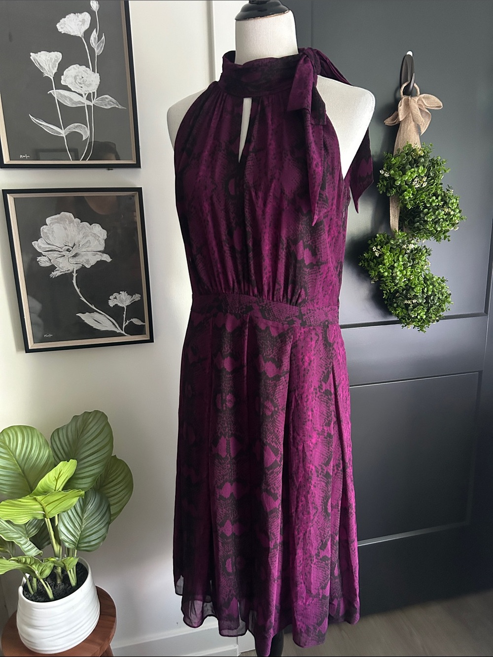 🖤💜 WHBM 12 Elegant Purple black Halter Neck sleeveless midi flowy Dress